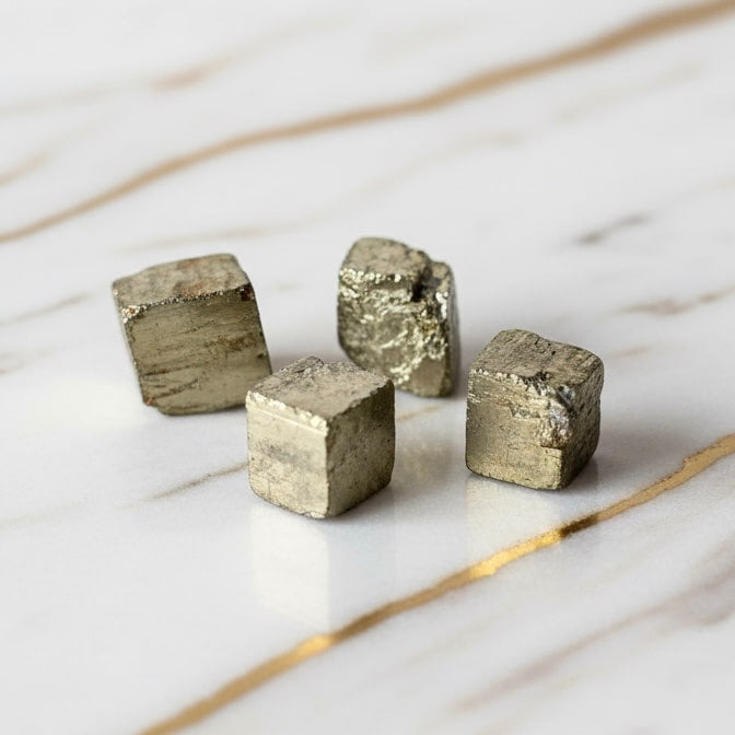 Pyrit Würfel – Glänzendes Naturjuwel CrystalScents