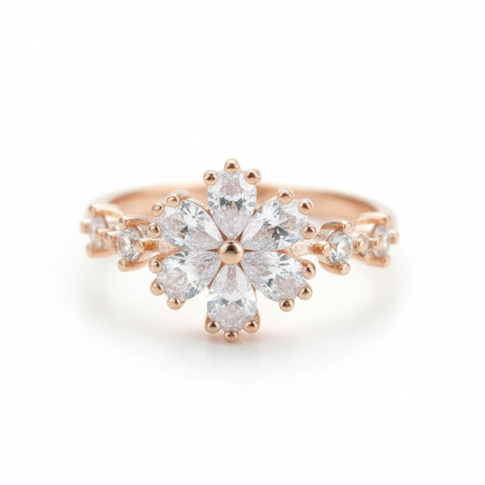 Ring in Roségold mit strahlender Blumenverzierung CrystalScents