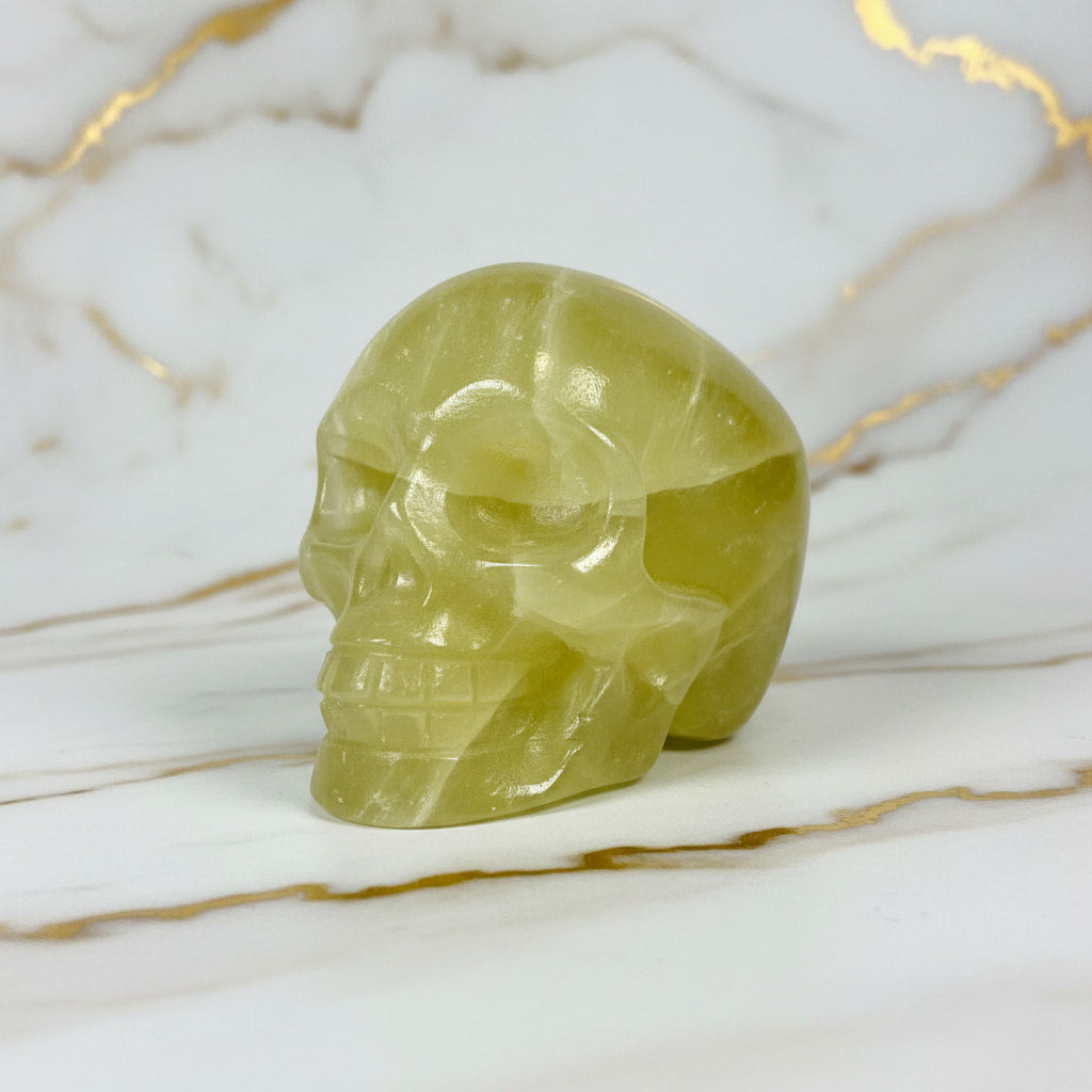 Seidenkristall Schädel – Faszinierendes Kristallobjekt CrystalScents