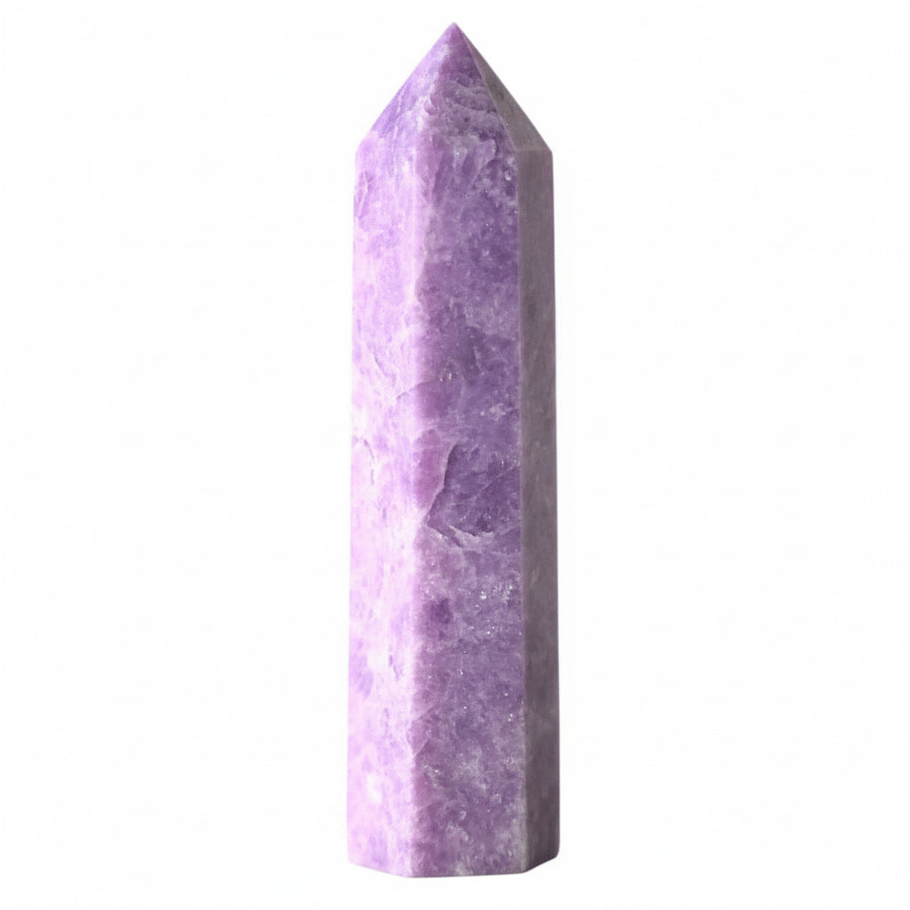 Lepidolith Obelisk – sanfte Stärke in zartem Violett CrystalScents
