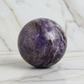 Amethyst Kugel – Ruhe & Inspiration CrystalScents