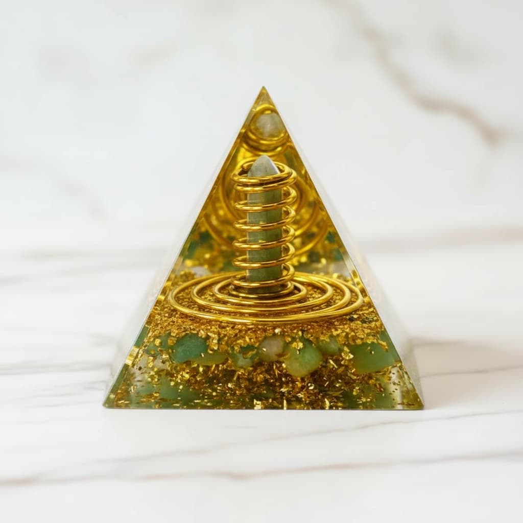 Orgonit Pyramide - Aventurin mit Kupferspiralen CrystalScents