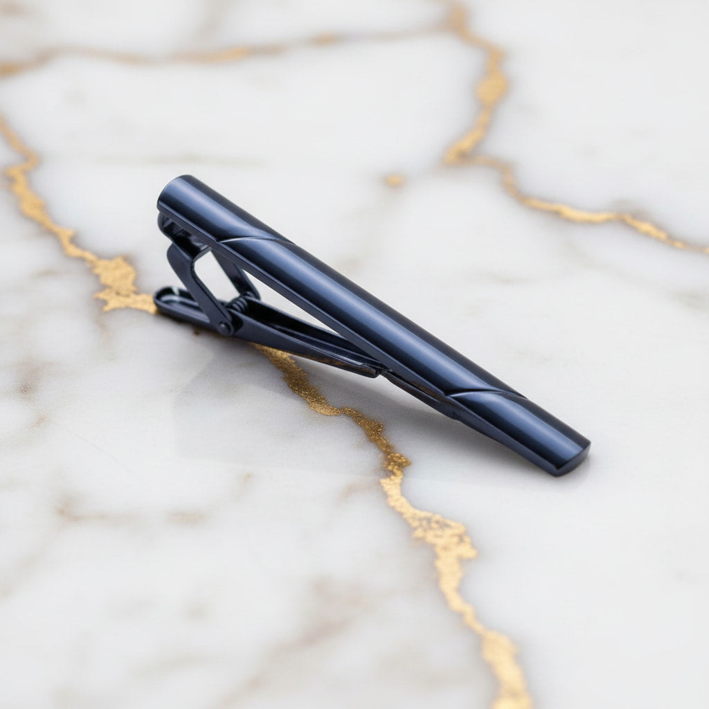 Krawattenklammer Dunkelblau – Stilvolles Accessoire mit klarer Linie CrystalScents