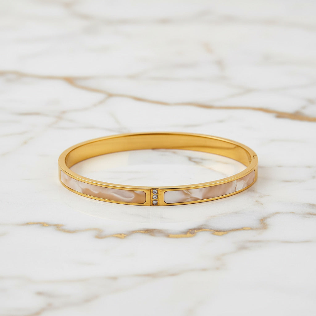 Armband mit Perlmutt in Gold – für stilvolle Momente CrystalScents