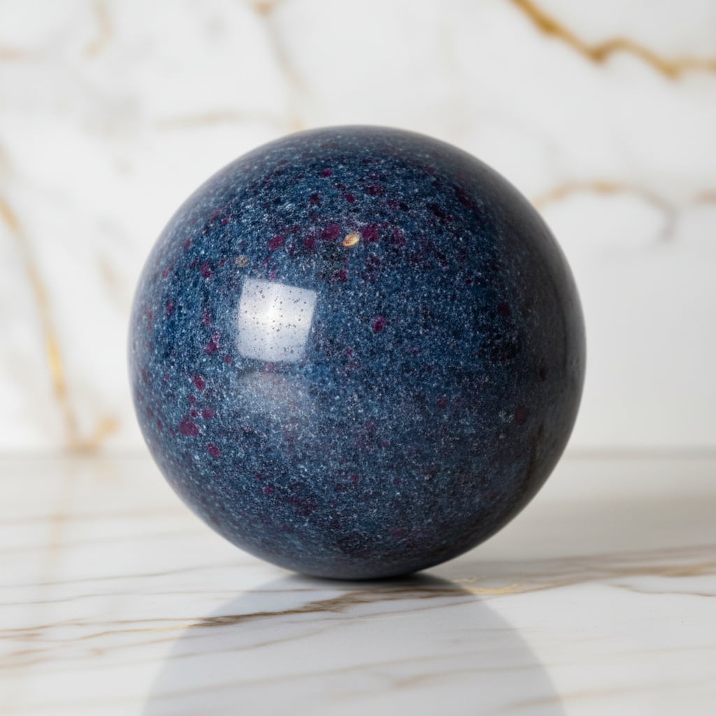 Cyanit Kugel – Konzentration & Fokus