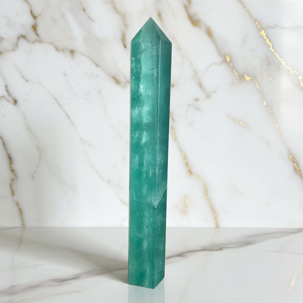Fluorit Obelisk – Strahlendes Statement