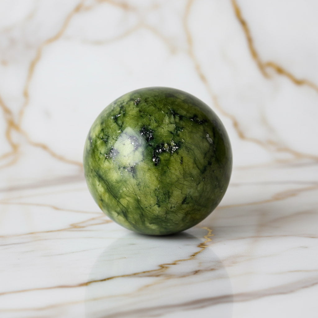 Serpentin Kugel – Beruhigende Energie CrystalScents