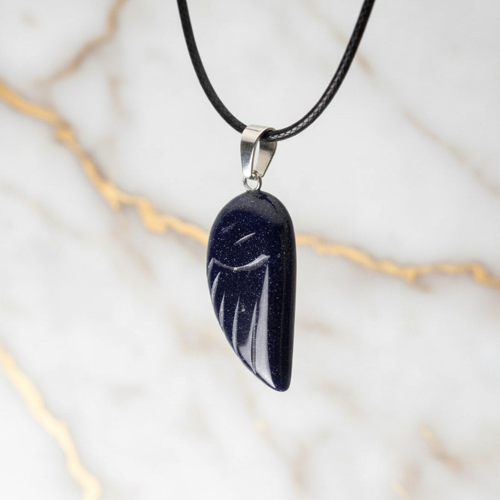 Blaufluss Halskette - Flügel Anhänger CrystalScents