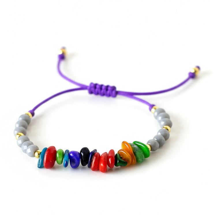Schutzarmband mit bunten Muschelschalen