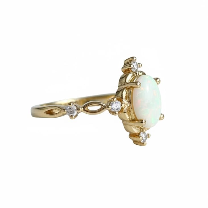 Opal Ring - Leuchtende Akzente CrystalScents
