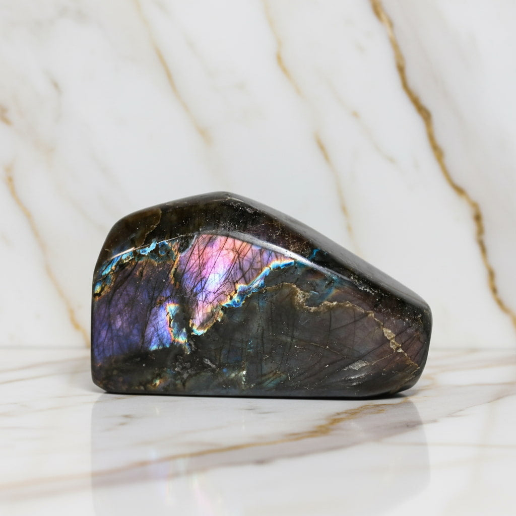 Labradorit Sunset Freiform – Leuchtende Regenbogenfarben CrystalScents