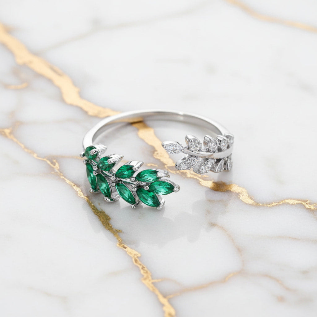 Ring Silber mit offenem Blatt-Design in Grün CrystalScents