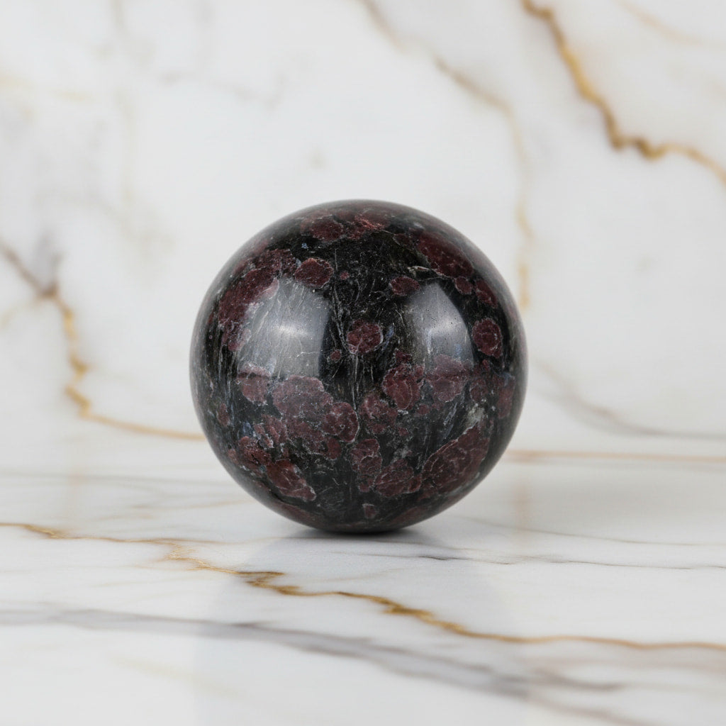 Granat Kugel – Rotes Highlight CrystalScents