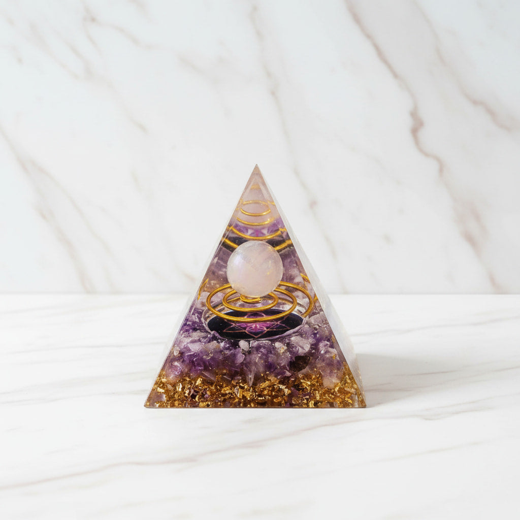 Amethyst Orgonit Pyramide - Klarheit & Inspiration CrystalScents
