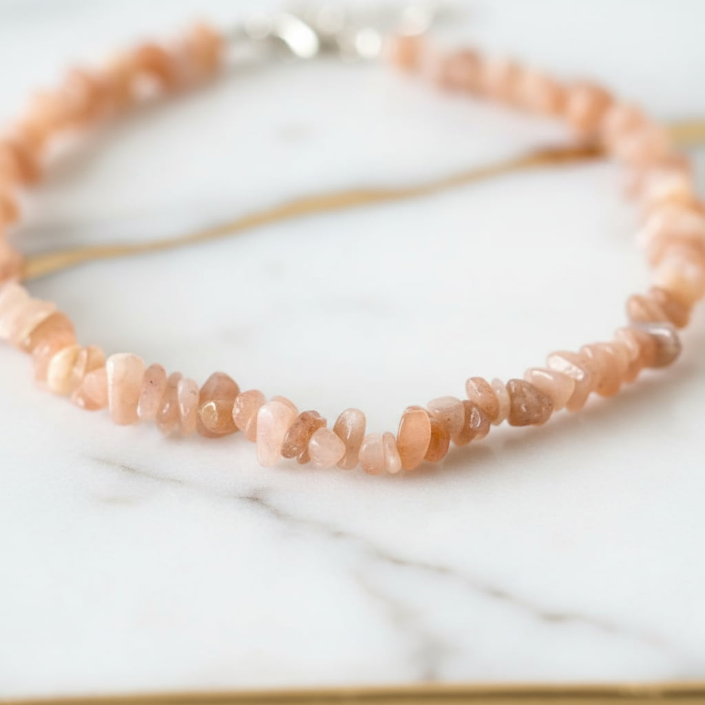 Mondstein Splitterhalskette – Licht & Harmonie CrystalScents