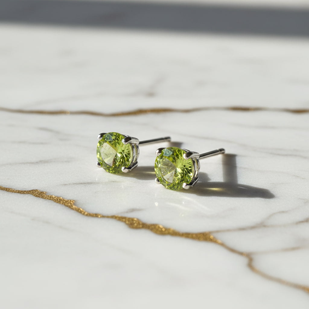 Peridot Ohrringe - Facetten & Licht