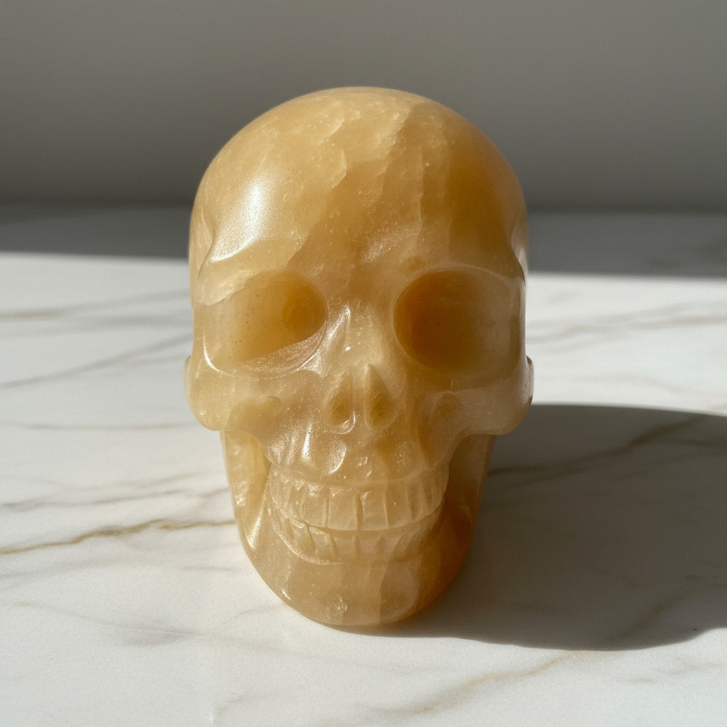Calcit Schädel – für dekorative Akzente