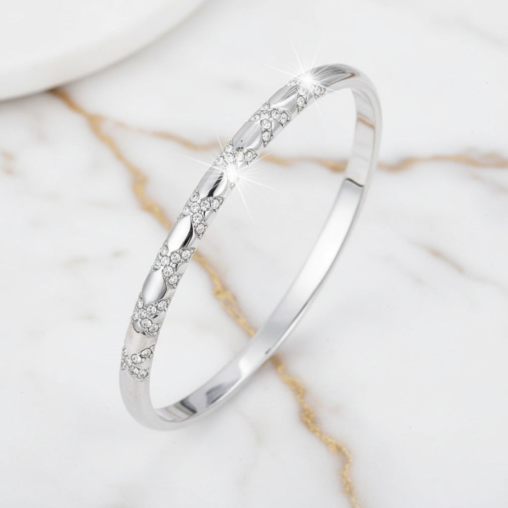 Armband – Silber mit funkelndem Kreuzmuster CrystalScents
