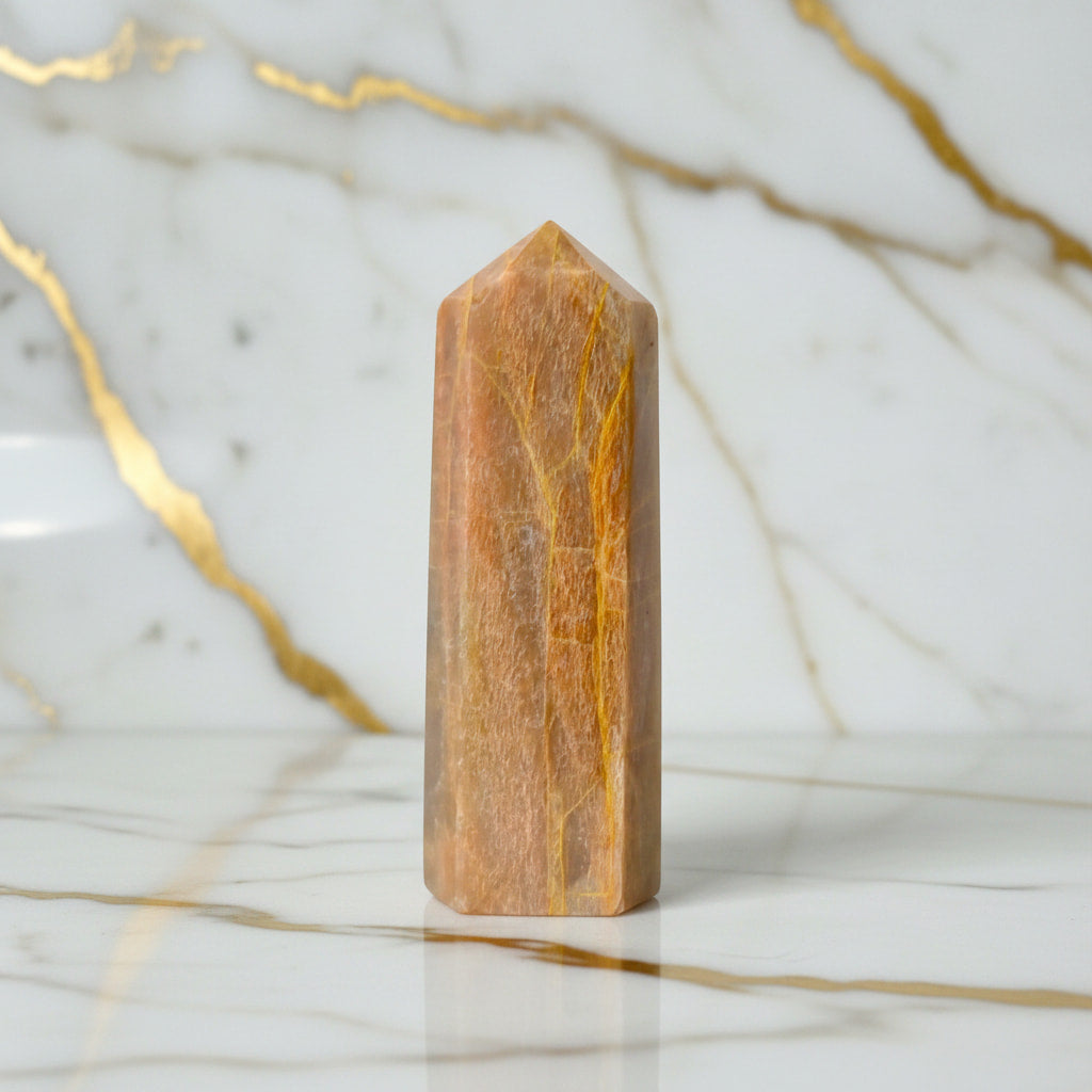 Mondstein Obelisk Orange – Wärme & Kraft JETZT sichern CrystalScents