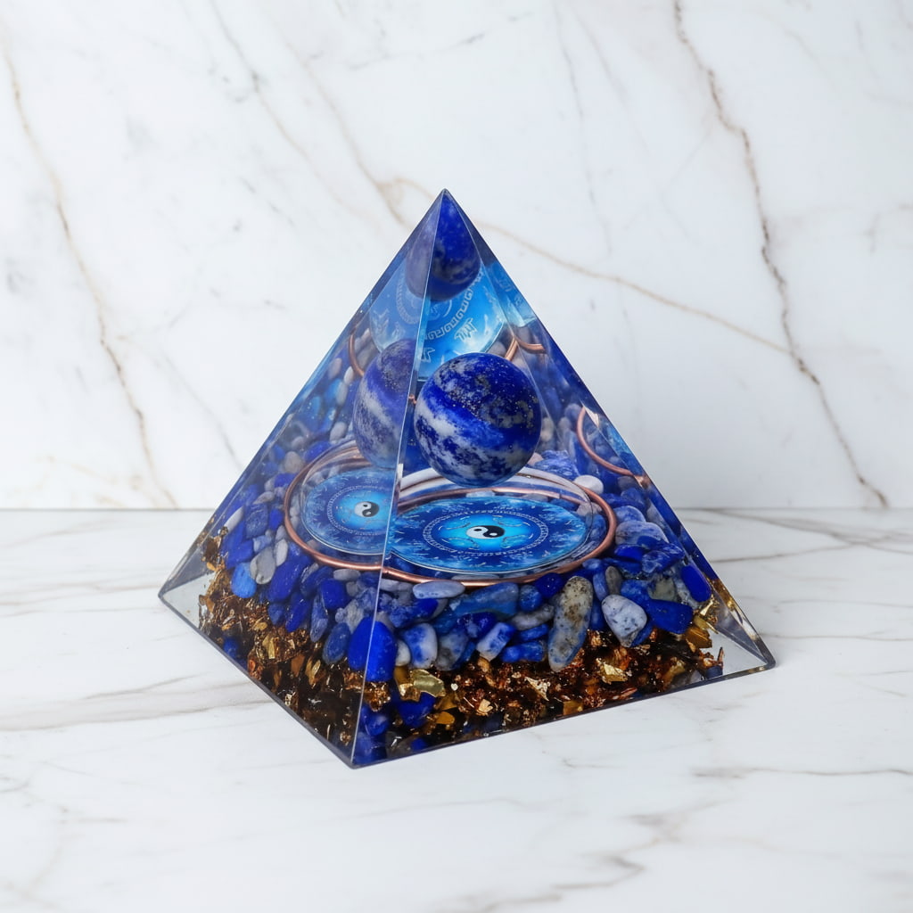 Orgonit Pyramide Lapislazuli - Weisheit & Schönheit CrystalScents
