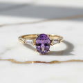 Ring mit violettem Statement – elegantes Schmuckstück CrystalScents
