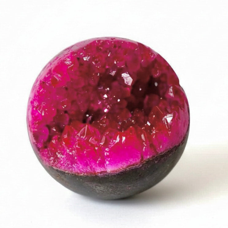 Amethystkugel mit pinker Druse – Funkelndes Kristallhighlight CrystalScents