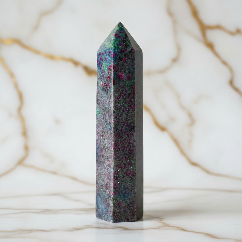 Cyanit Obelisk – Fokus & Kommunikation JETZT sichern CrystalScents