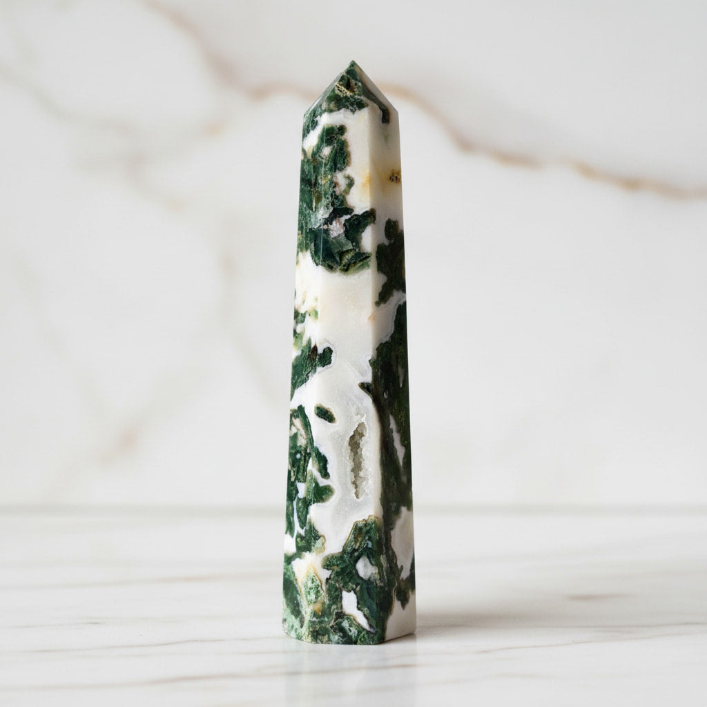 Moosachat Obelisk - Grüne Kraft CrystalScents