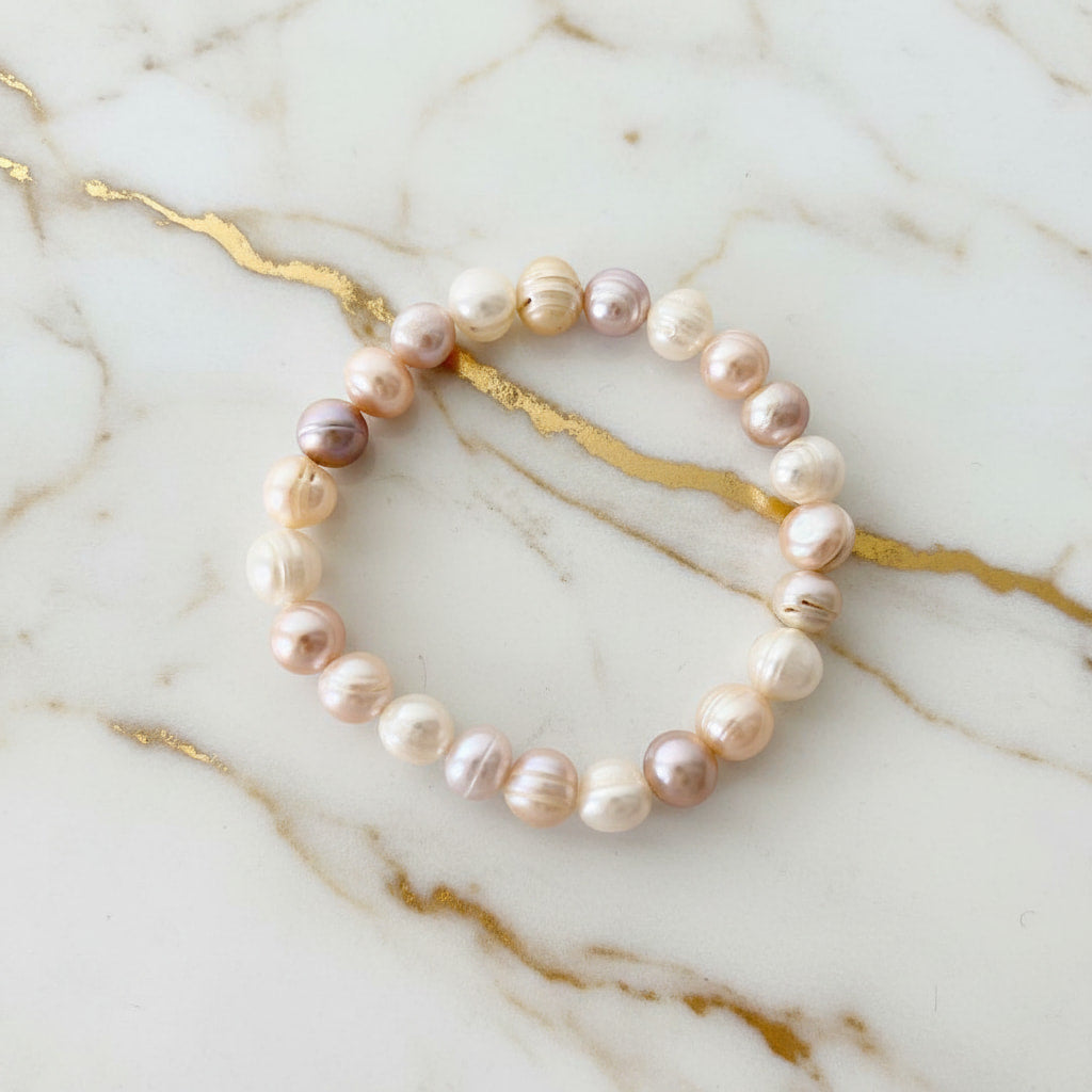 Armband Süßwasserperlen – Schimmernde Natur CrystalScents