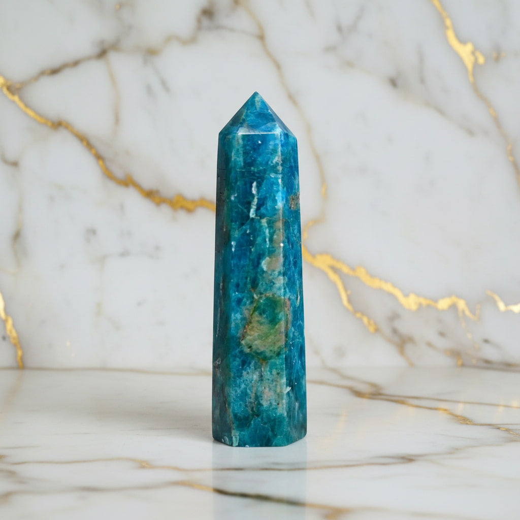 Apatit Obelisk – Stilvolles Kristallobjekt für Balance CrystalScents