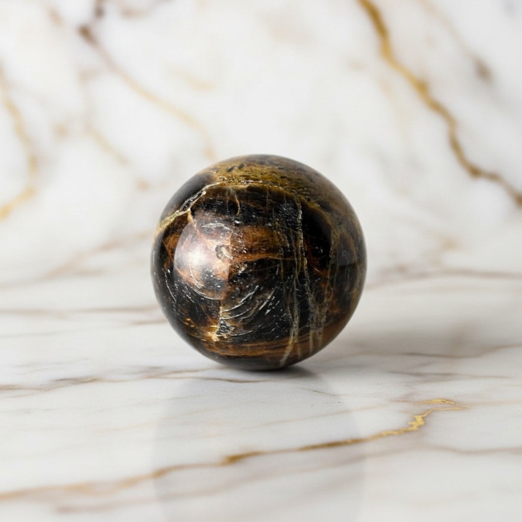 Schwarze Mondstein Kugel – Schutz & Intuition CrystalScents