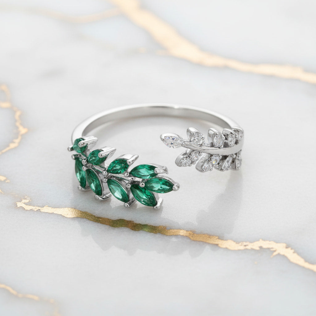 Ring Silber mit offenem Blatt-Design in Grün CrystalScents