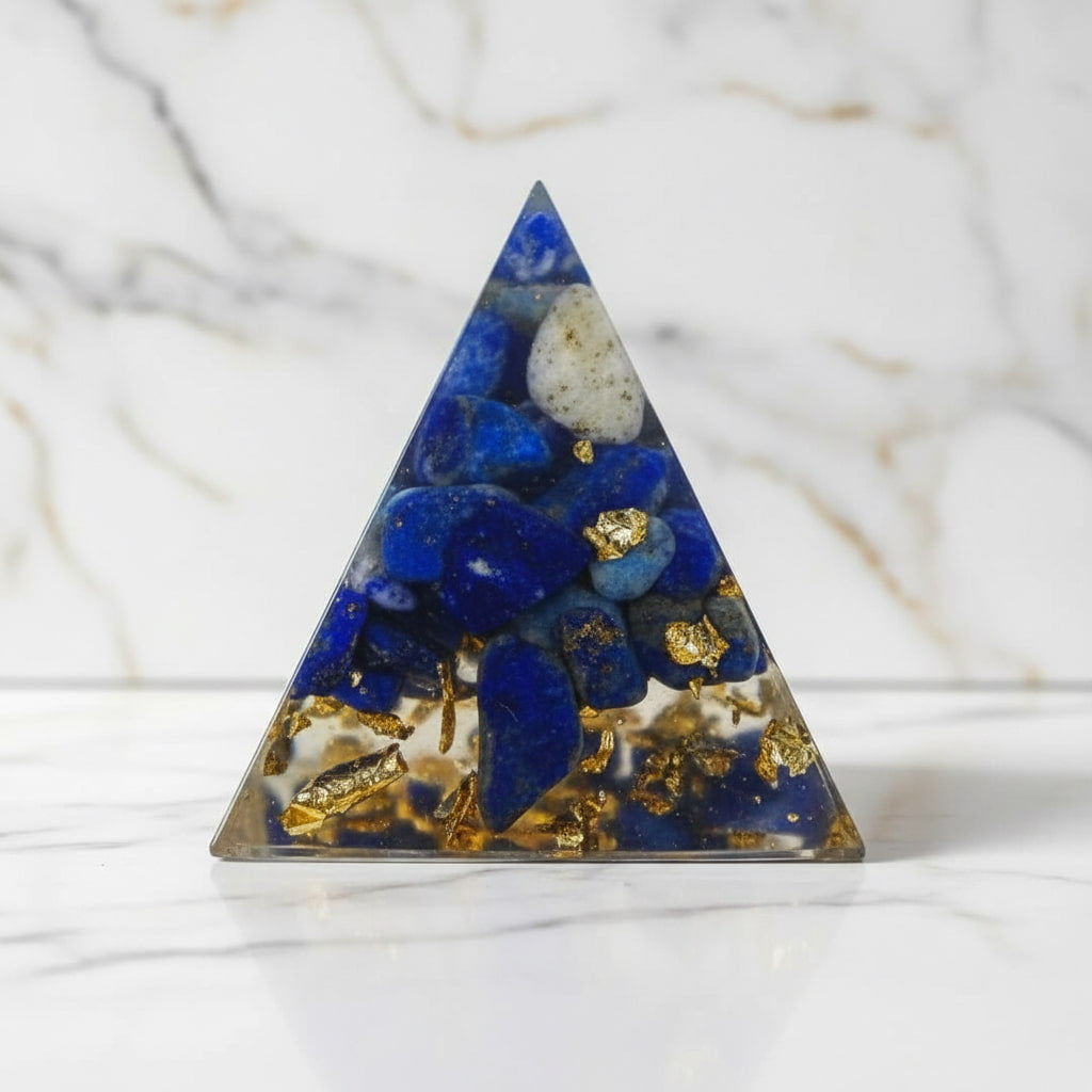 Lapislazuli Pyramide – Tiefblaue Ruhe für Zuhause