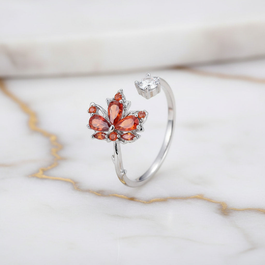 Ring offen mit rotem Ahornblatt CrystalScents
