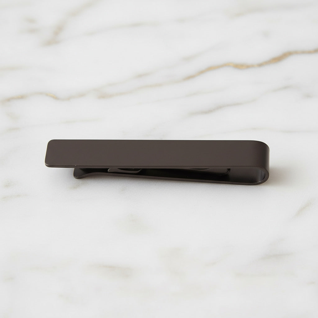Krawattenklammer Wellenform in Schwarz – minimalistisches Design CrystalScents