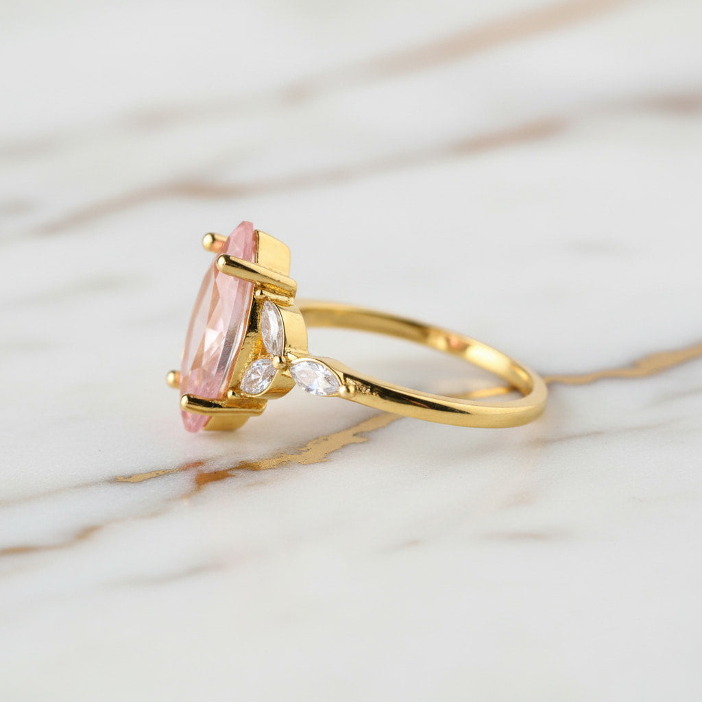 Ring in Gold mit rosanem Funkeln CrystalScents