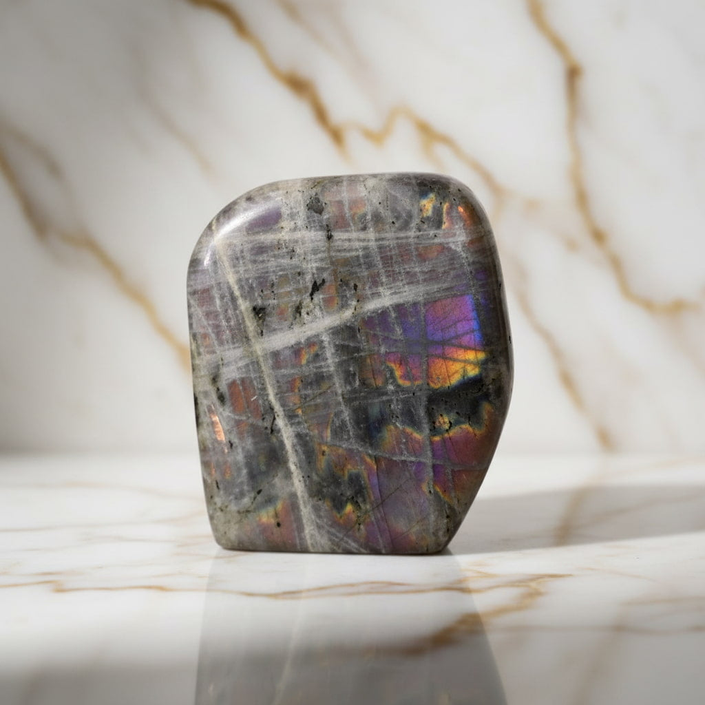 Labradorit Sunset Freiform – Irisierender Farbwechsel CrystalScents