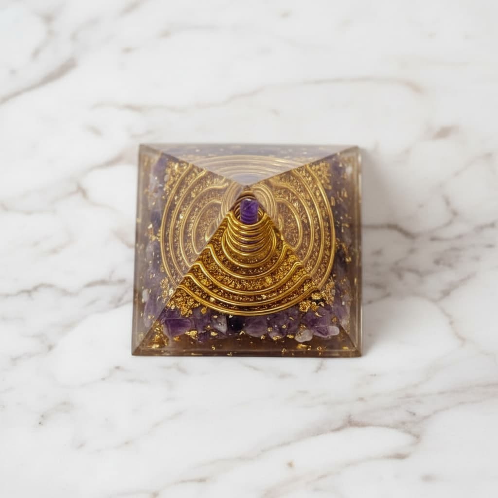 Orgonit Pyramide Amethyst - Geist & Seele CrystalScents