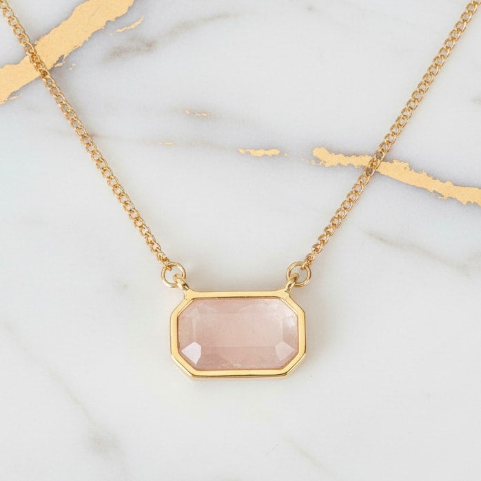 Halskette mit Rosenquarz – Herzöffnung & Harmonie