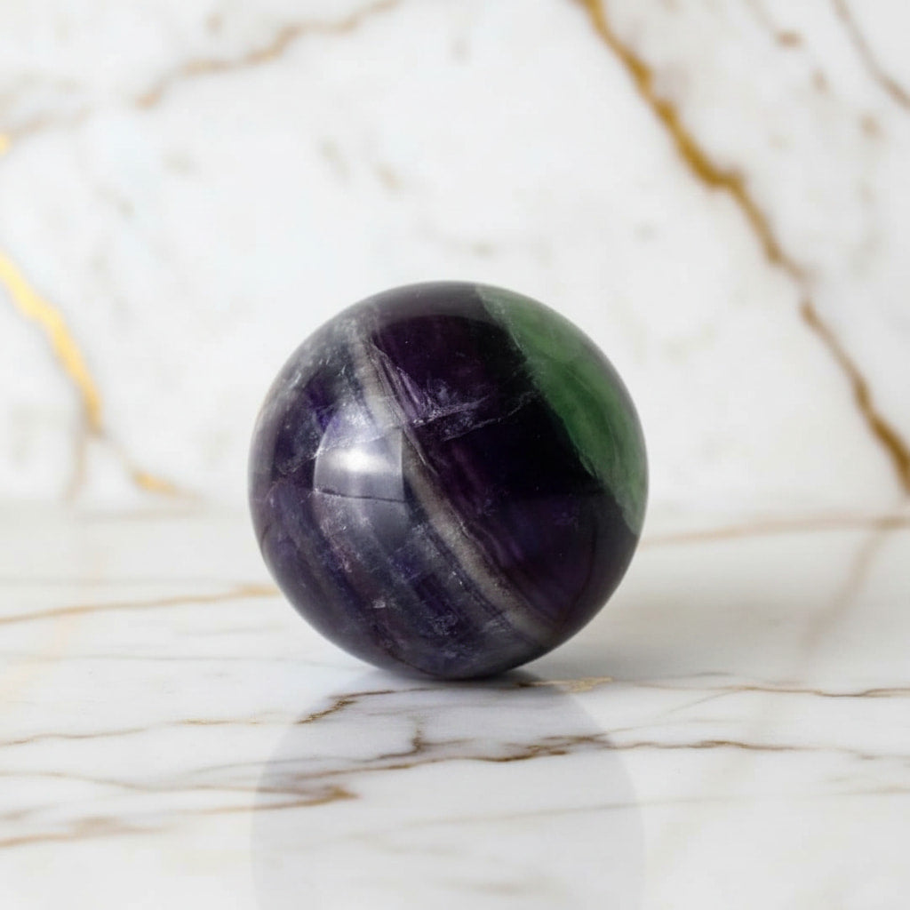 Fluorit Kugel – Lila & Grün JETZT sichern CrystalScents
