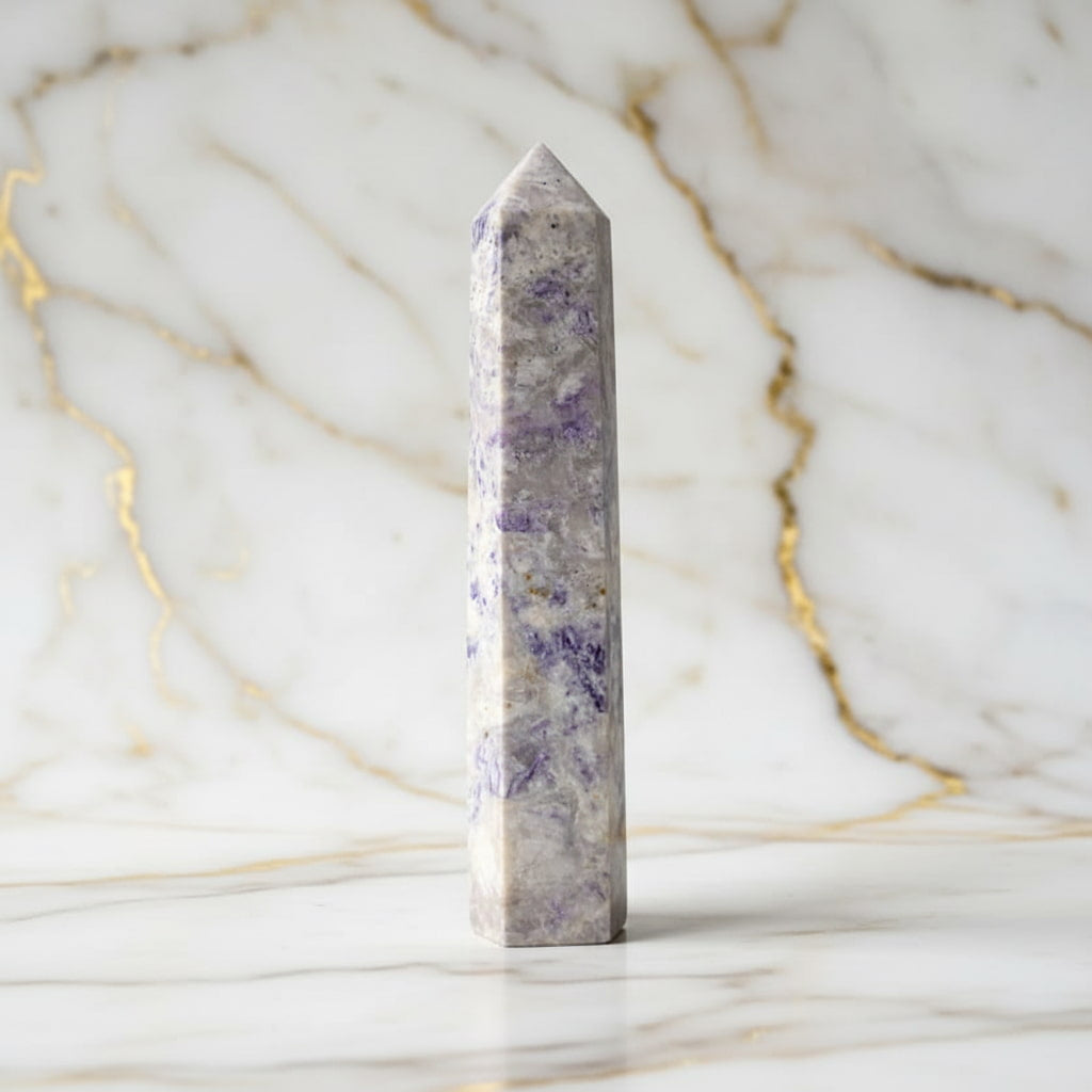 Charoit Obelisk – Energie & Stärke JETZT sichern CrystalScents