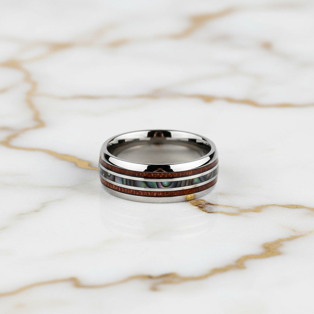 Ring mit dunkler Holzmaserung – Schmuckstück für natürliche Akzente CrystalScents