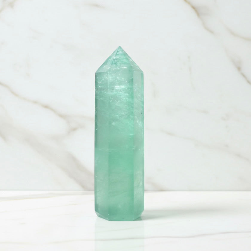 Fluorit Obelisk – Kreativität & Inspiration CrystalScents