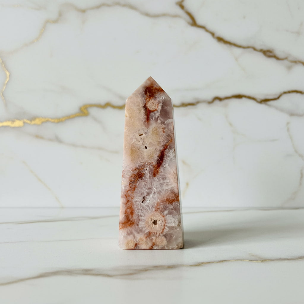 Amethyst Obelisk rosa – Funkelnde Schönheit | CrystalScents CrystalScents