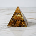 Orgonit Pyramide Tigerauge - Lotus CrystalScents