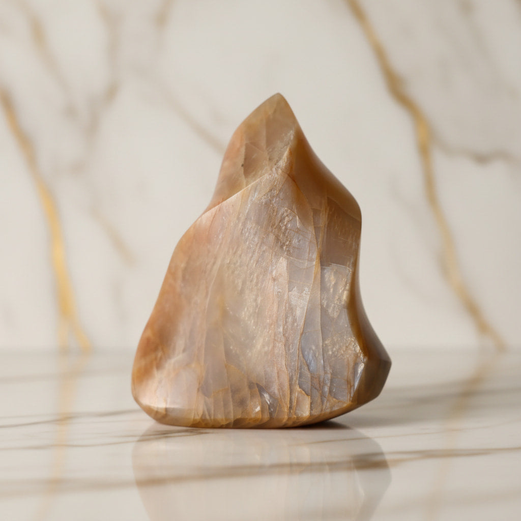 Mondstein Flamme – Schimmerndes Naturjuwel JETZT sichern CrystalScents