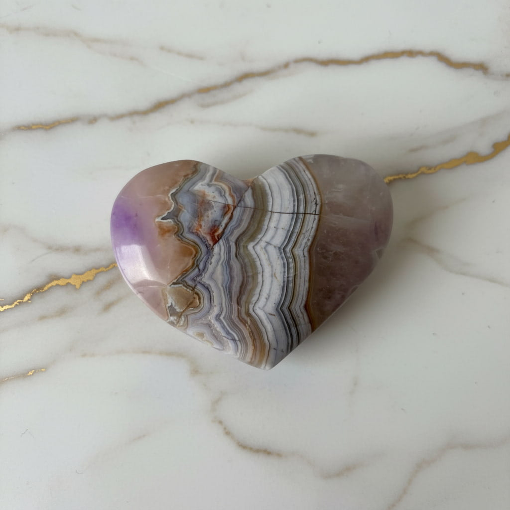 Amethyst Achat Herz – Zarter Glücksbringer