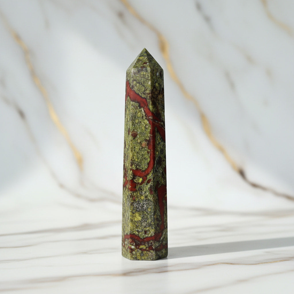 Unakait Obelisk – Natürliche Schönheit JETZT sichern CrystalScents