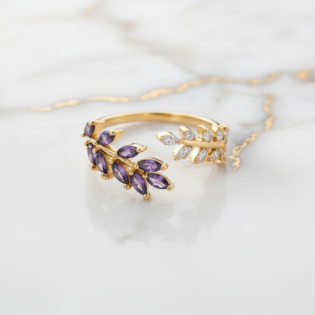 Ring mit offenem Blatt-Design in Lila CrystalScents
