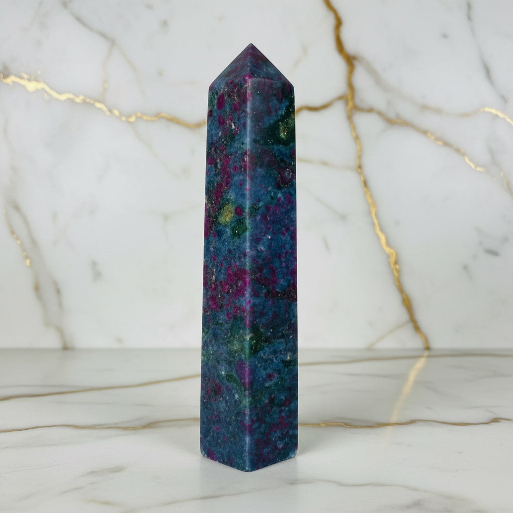 Cyanit Obelisk – Fokus & Kommunikation JETZT sichern CrystalScents